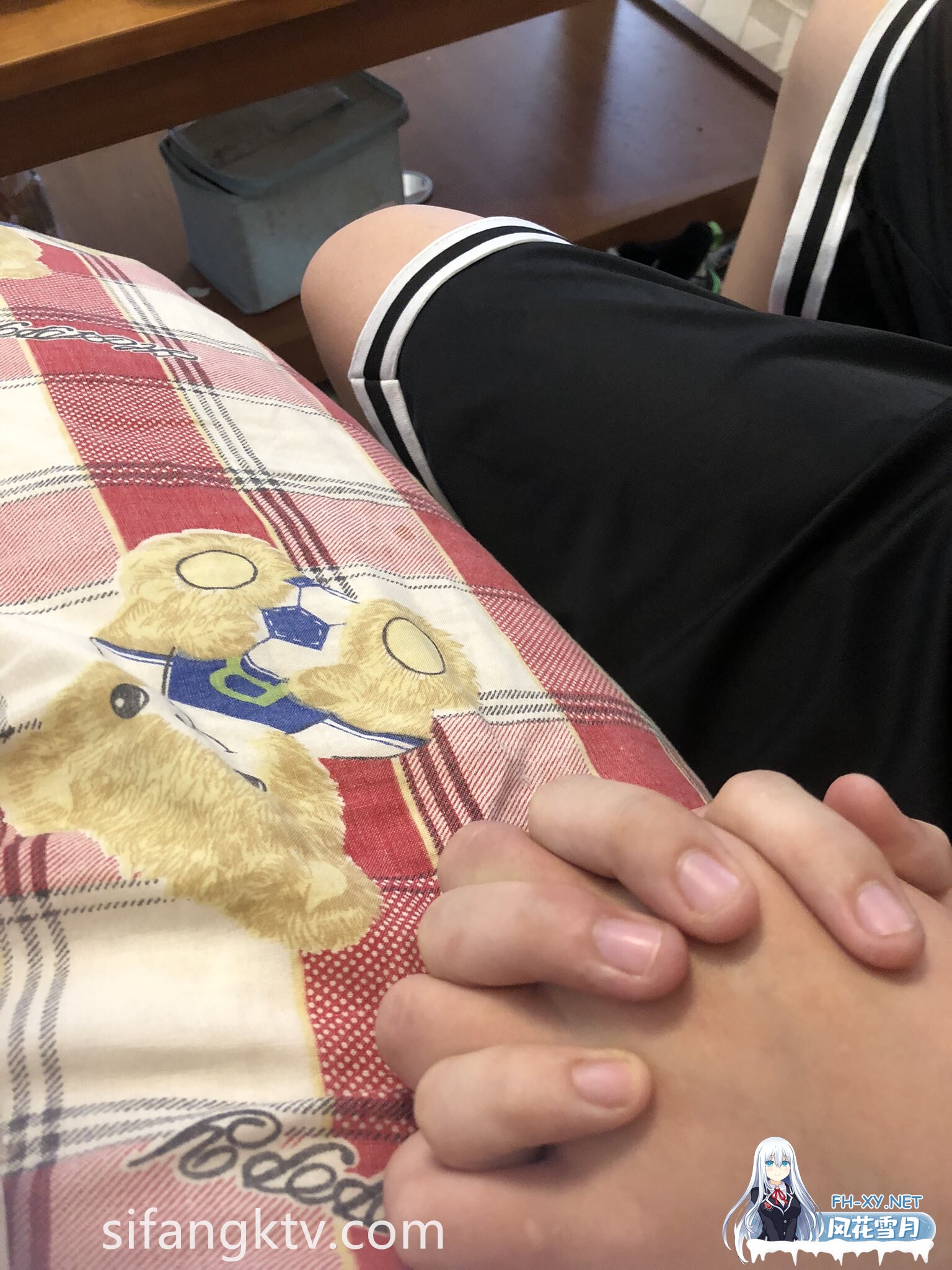 畸形之恋学生情侣有攻有守同居日常不雅自拍~各种疯狂暴抠激吻[2.15G]-7.jpg