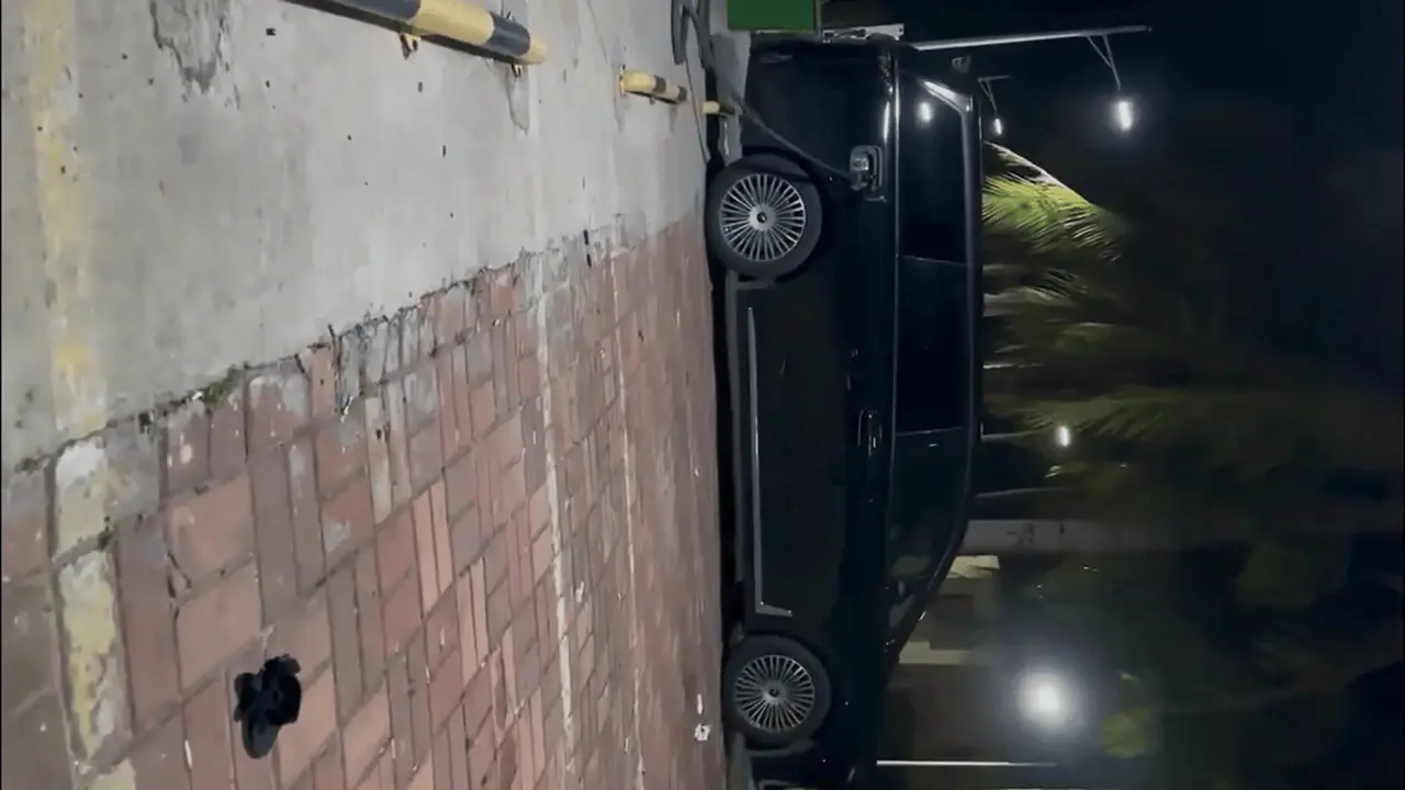 101555qxe8jed10yecycf3.gif